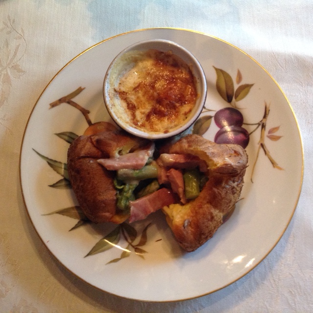 Popovers with Ham &amp; Asparagus Cream Sauce